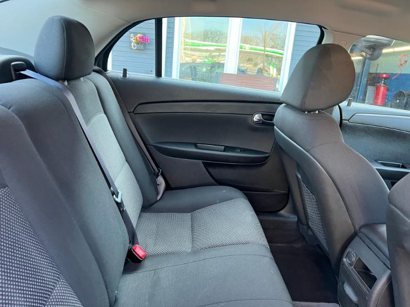 Chevrolet Malibu 1LT 2011