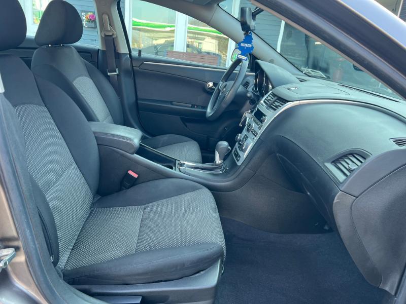 Chevrolet Malibu 1LT 2011