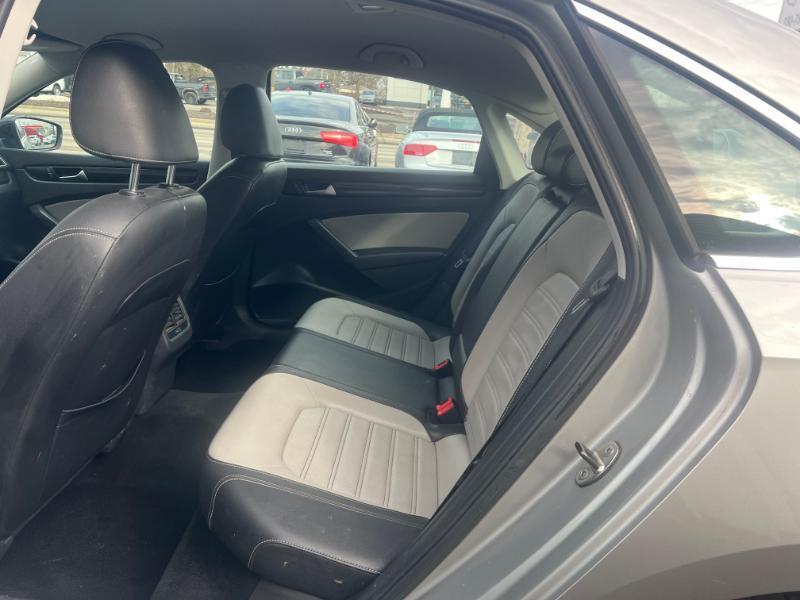 Volkswagen Passat 1.8T SE AT PZEV 2014