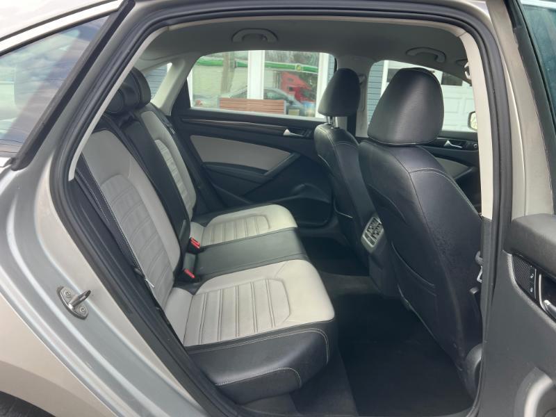 Volkswagen Passat 1.8T SE AT PZEV 2014