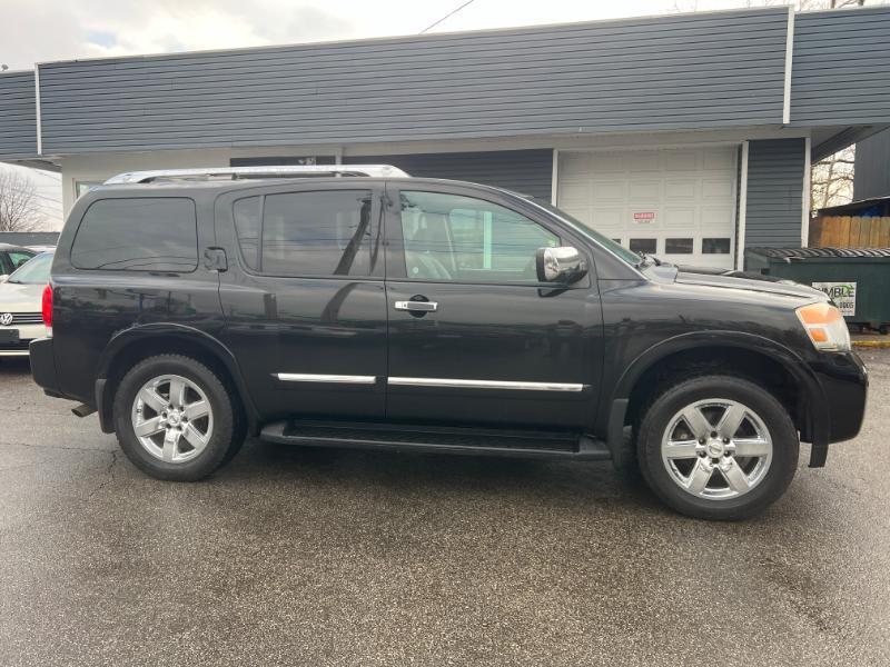 Nissan Armada Platinum 4WD 2011