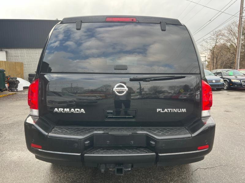 Nissan Armada Platinum 4WD 2011