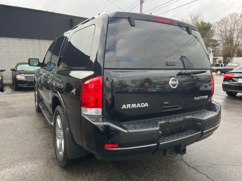 Nissan Armada Platinum 4WD 2011