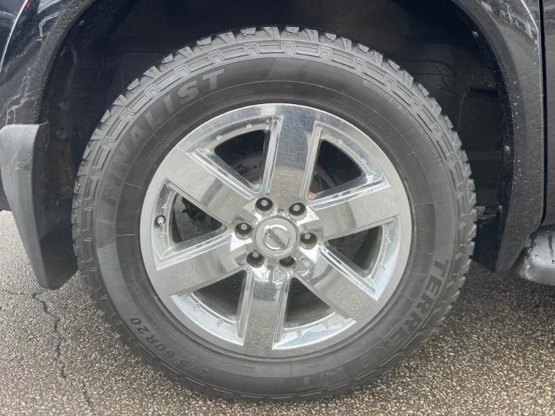 Nissan Armada Platinum 4WD 2011