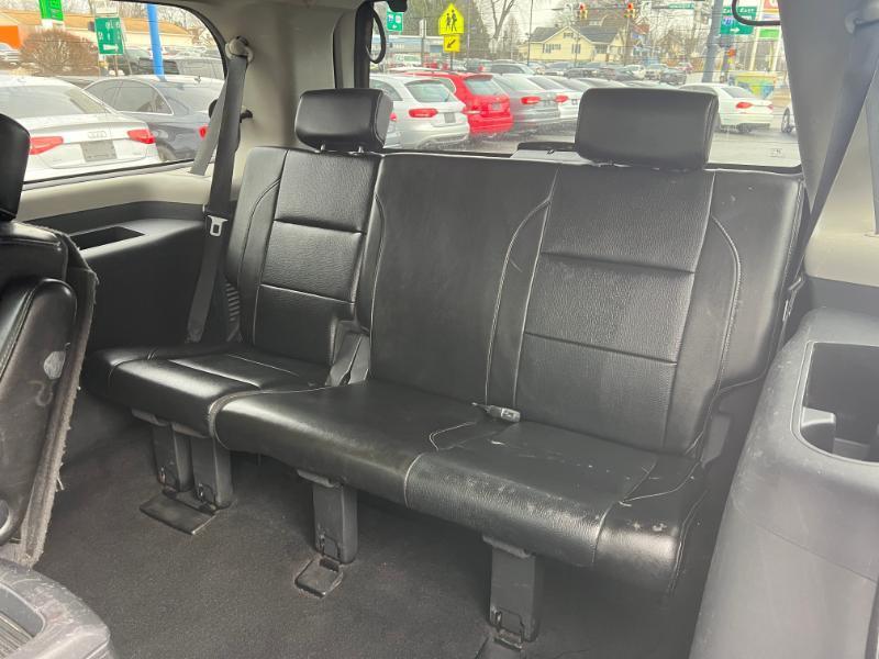 Nissan Armada Platinum 4WD 2011