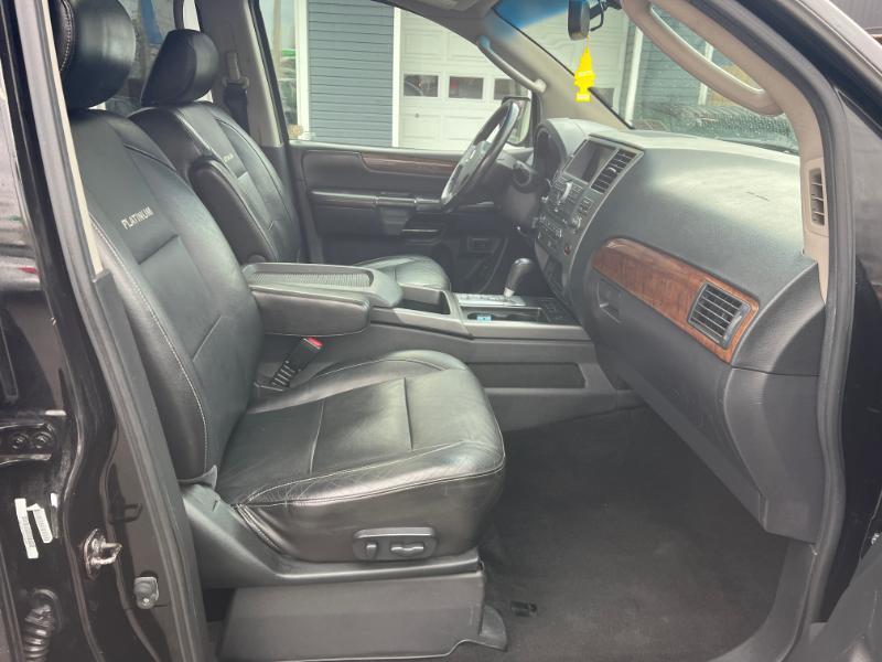 Nissan Armada Platinum 4WD 2011