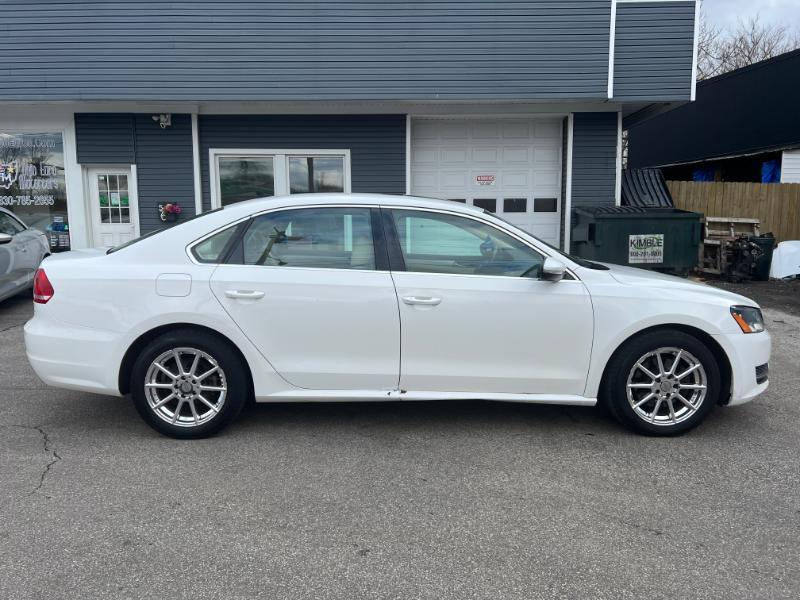 Volkswagen Passat 2.5L SE AT 2012