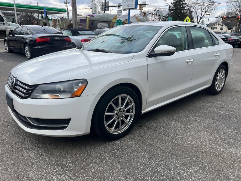 Volkswagen Passat 2.5L SE AT 2012