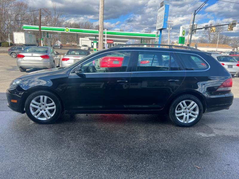 Volkswagen Jetta SportWagen 2.0L TDI 2011