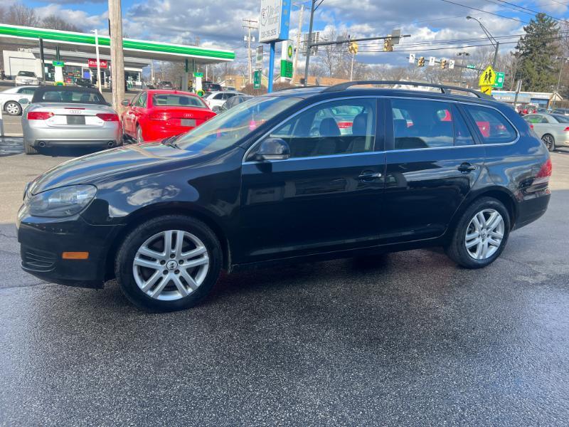 Volkswagen Jetta SportWagen 2.0L TDI 2011