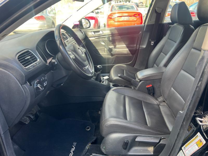 Volkswagen Jetta SportWagen 2.0L TDI 2011