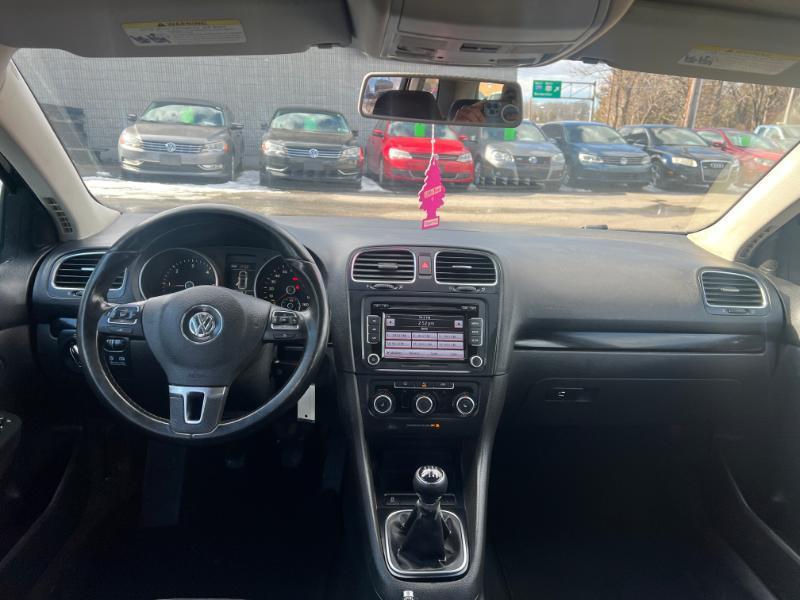 Volkswagen Jetta SportWagen 2.0L TDI 2011