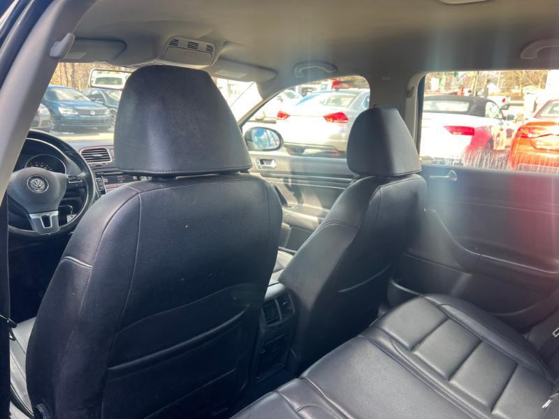 Volkswagen Jetta SportWagen 2.0L TDI 2011