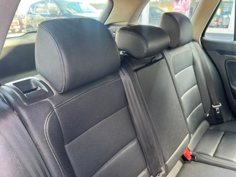 Volkswagen Jetta SportWagen 2.0L TDI 2011