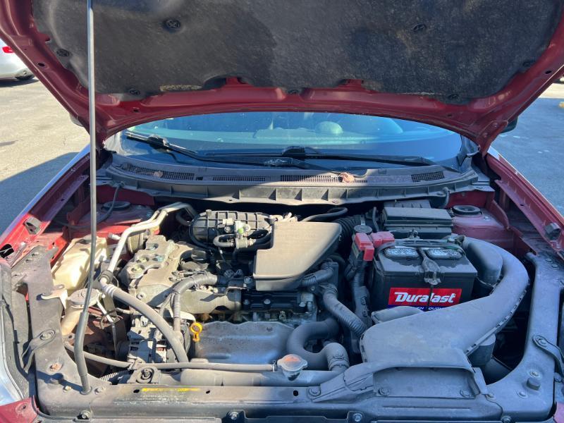 Nissan Rogue S AWD 2011