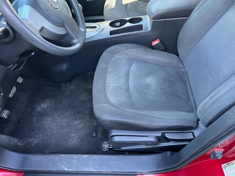 Nissan Rogue S AWD 2011