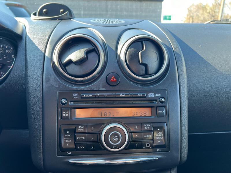 Nissan Rogue S AWD 2011