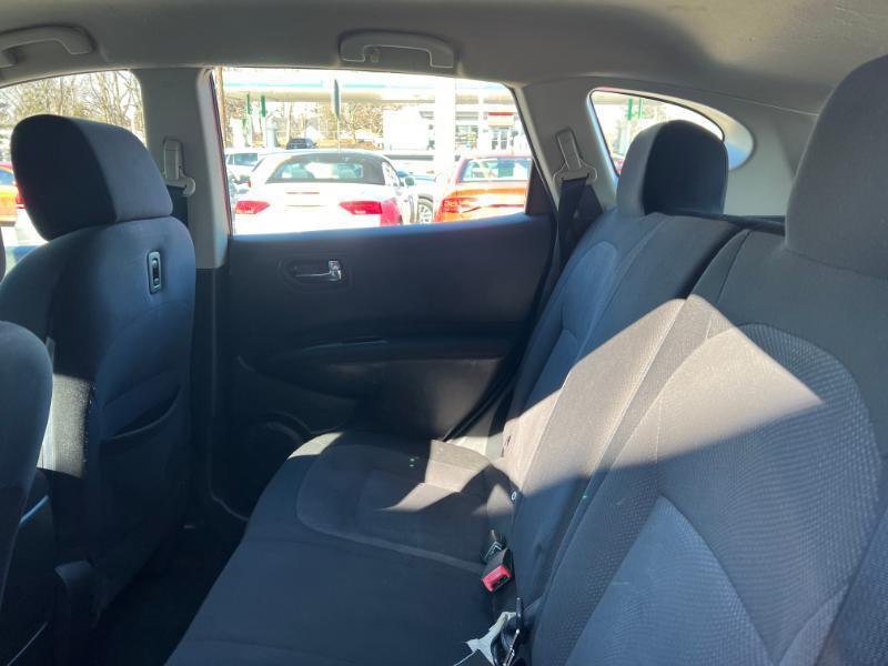 Nissan Rogue S AWD 2011