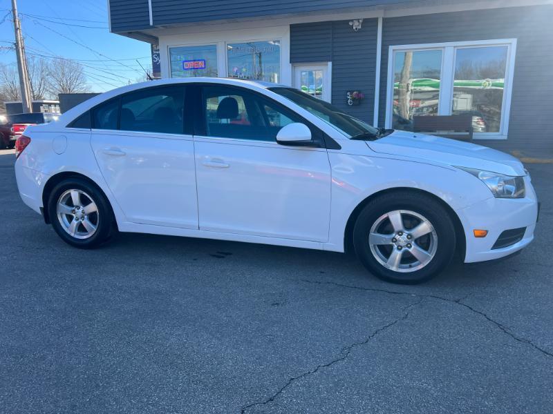 Chevrolet Cruze 1LT 2012