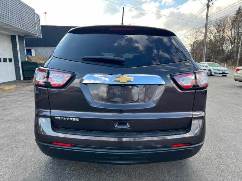 Chevrolet Traverse LS FWD w/PDC 2017