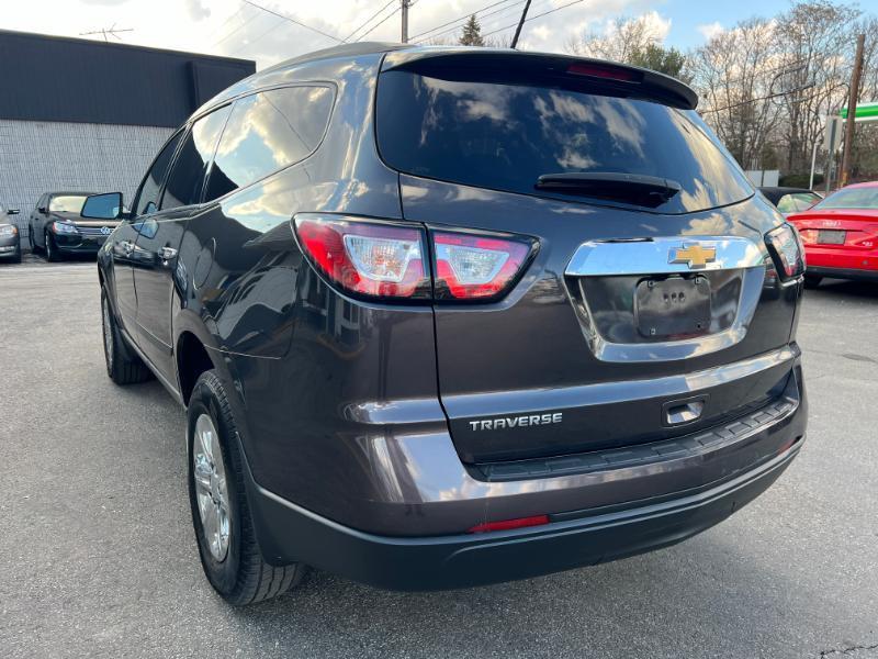 Chevrolet Traverse LS FWD w/PDC 2017
