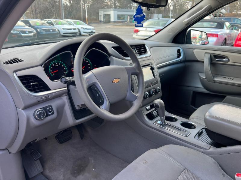 Chevrolet Traverse LS FWD w/PDC 2017