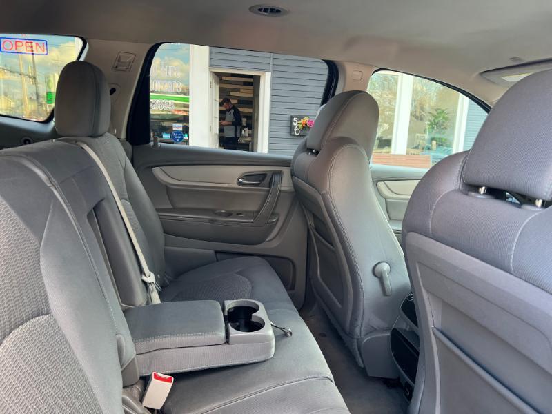 Chevrolet Traverse LS FWD w/PDC 2017