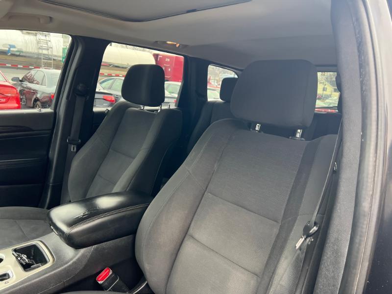 Jeep Grand Cherokee Laredo 4WD 2012