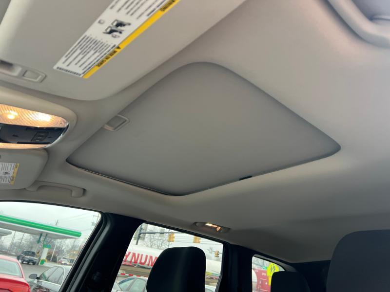 Jeep Grand Cherokee Laredo 4WD 2012