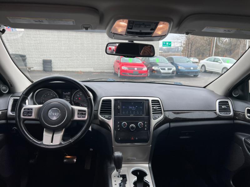 Jeep Grand Cherokee Laredo 4WD 2012