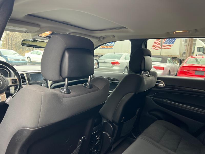 Jeep Grand Cherokee Laredo 4WD 2012