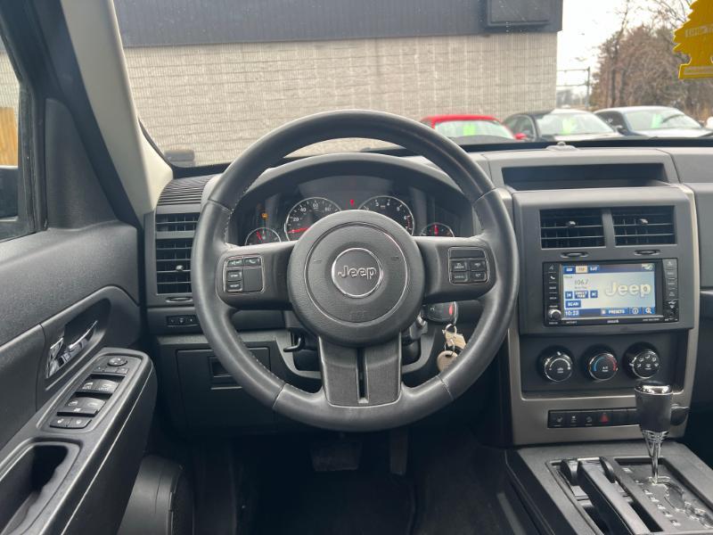 Jeep Liberty Sport 4WD 2012