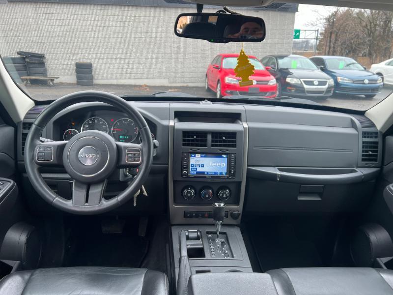 Jeep Liberty Sport 4WD 2012