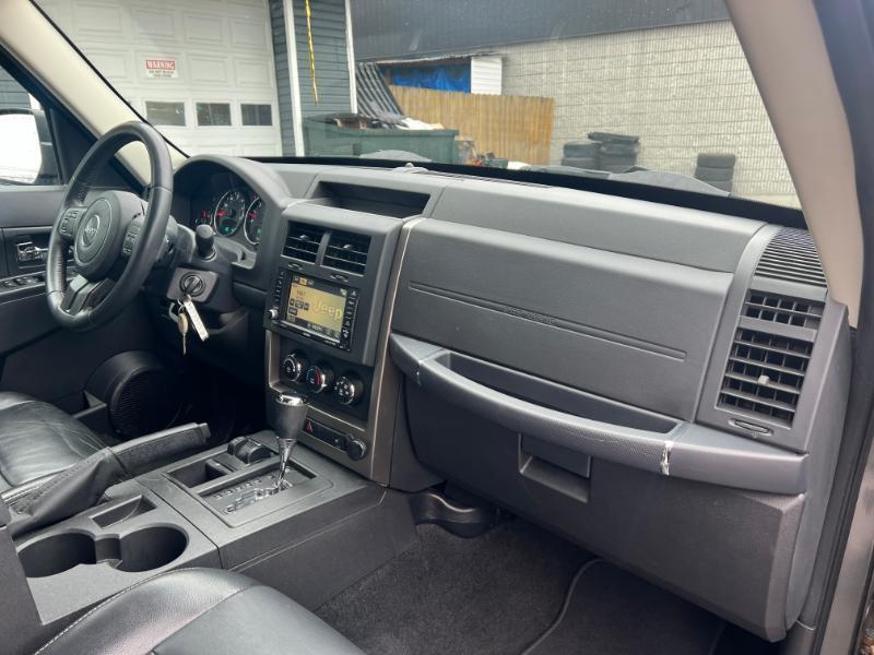 Jeep Liberty Sport 4WD 2012