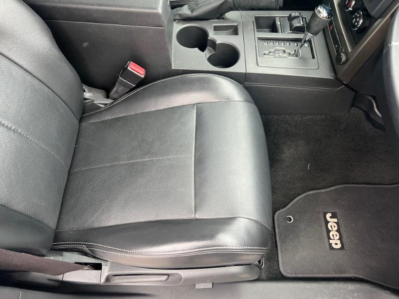 Jeep Liberty Sport 4WD 2012