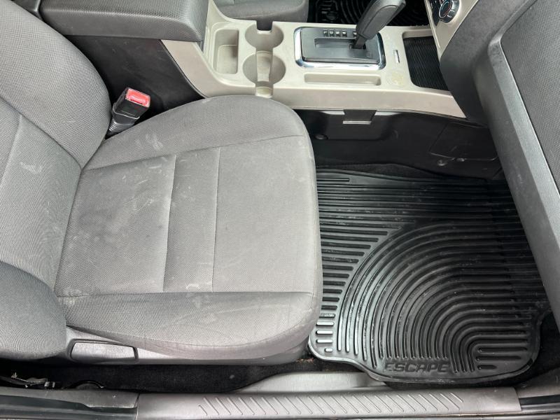 Ford Escape XLT 4WD 2011