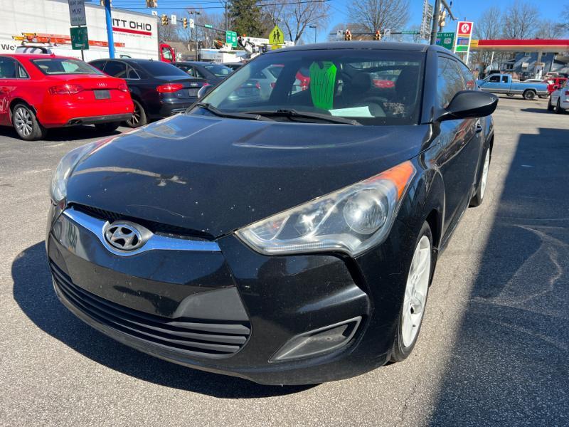 Hyundai Veloster Base 2013