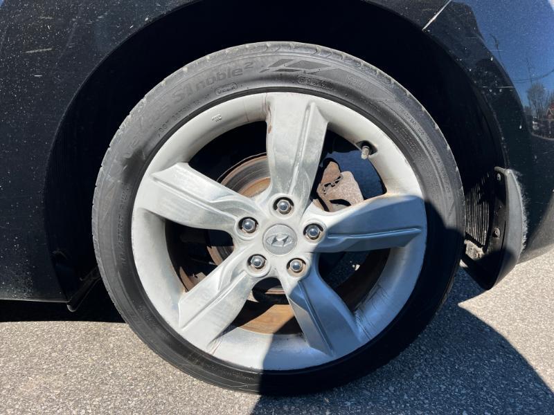 Hyundai Veloster Base 2013