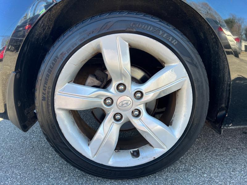 Hyundai Veloster Base 2013