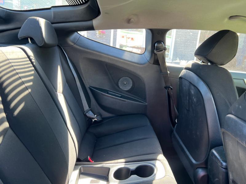 Hyundai Veloster Base 2013