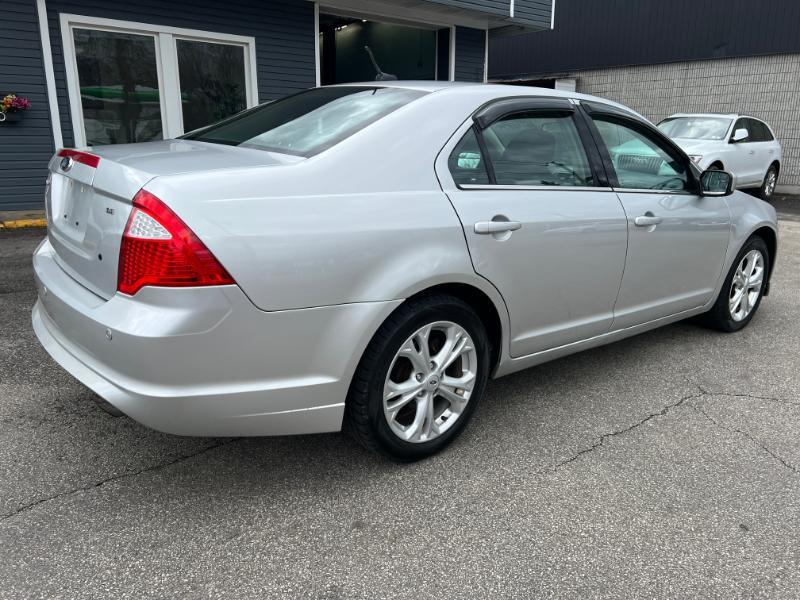 Ford Fusion SE 2012
