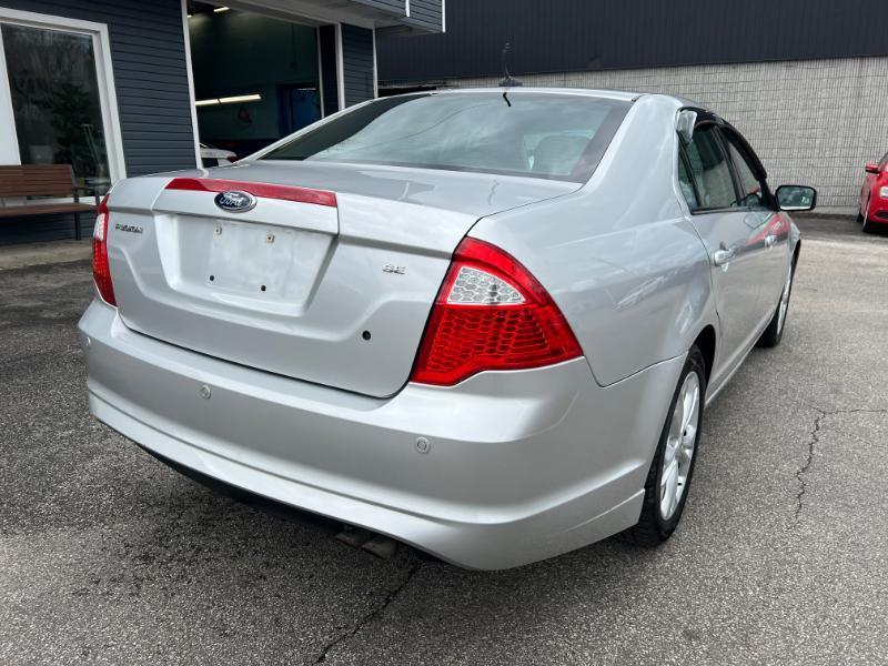 Ford Fusion SE 2012