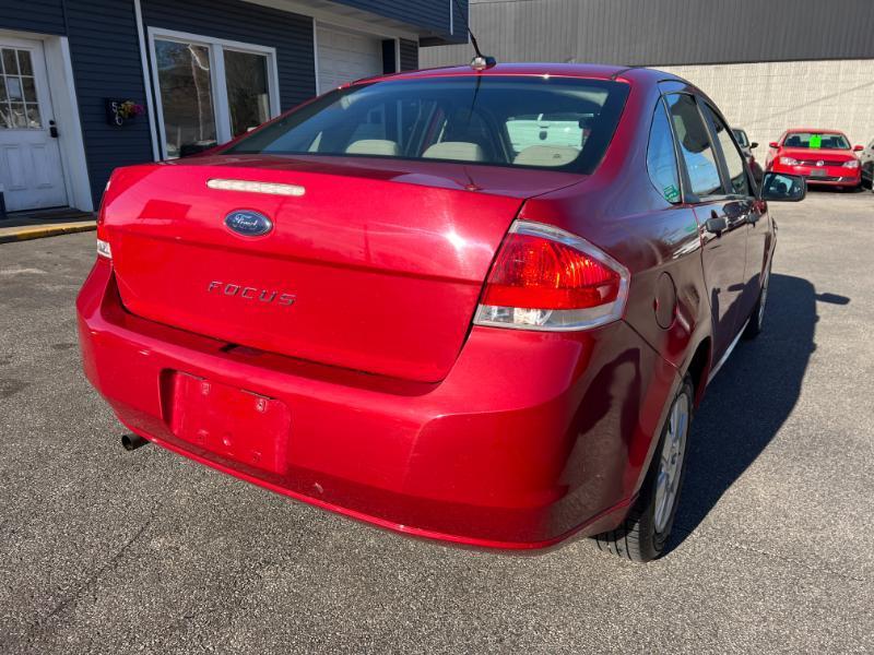 Ford Focus S Sedan 2010