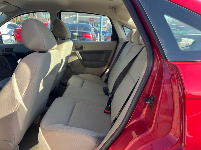 Ford Focus S Sedan 2010