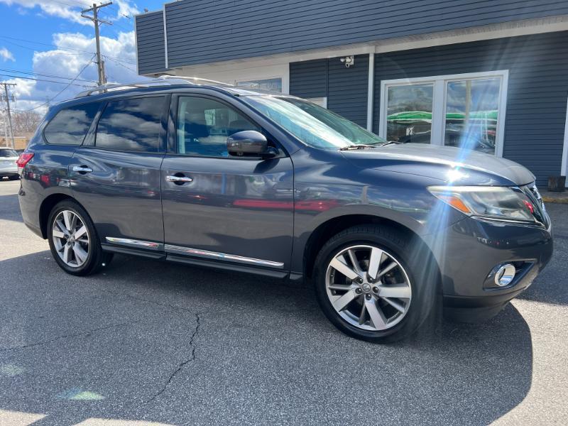 Nissan Pathfinder SV 4WD 2013