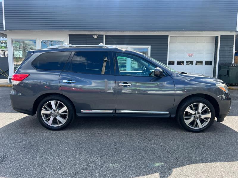 Nissan Pathfinder SV 4WD 2013