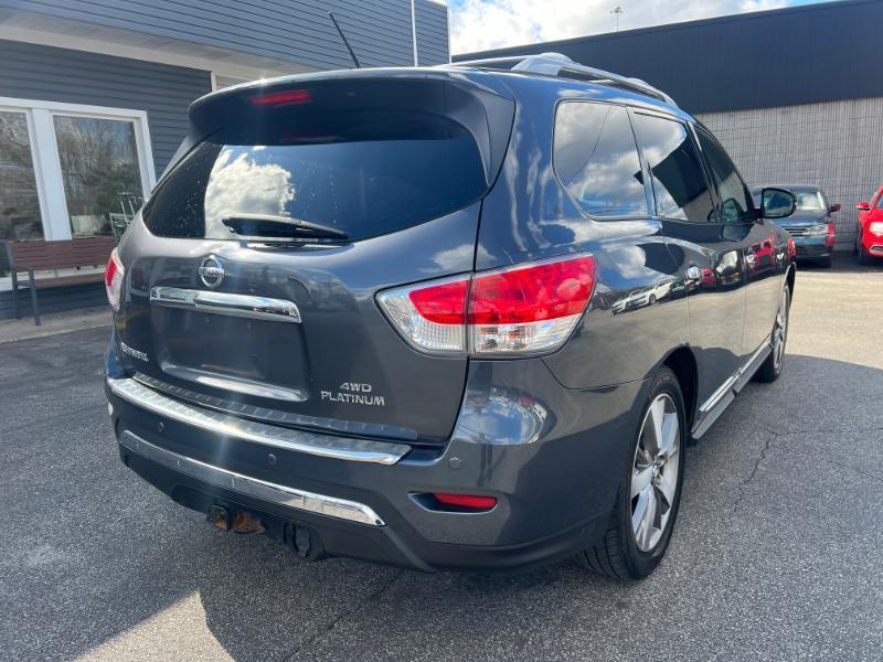 Nissan Pathfinder SV 4WD 2013