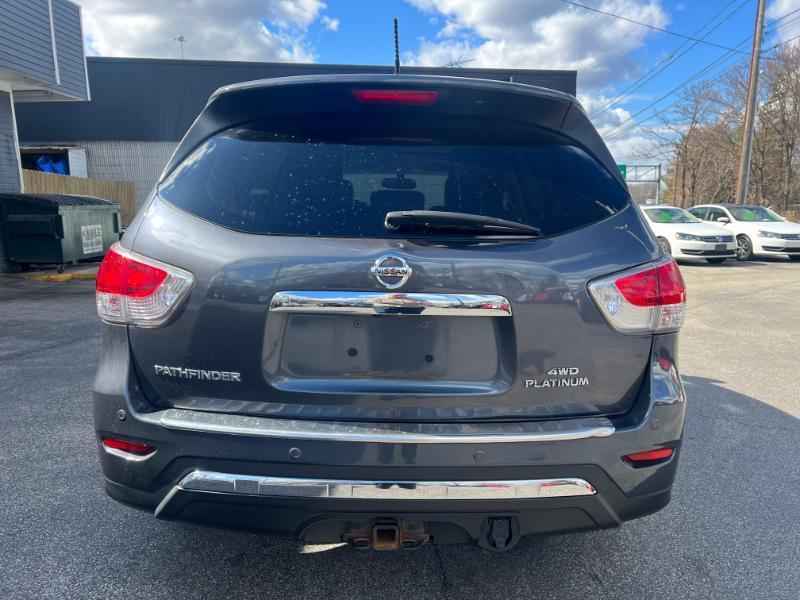 Nissan Pathfinder SV 4WD 2013