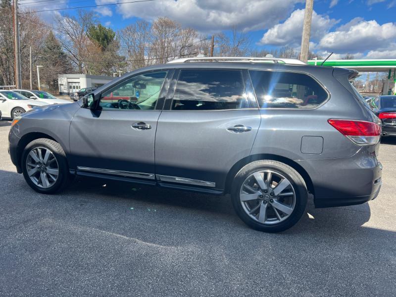 Nissan Pathfinder SV 4WD 2013