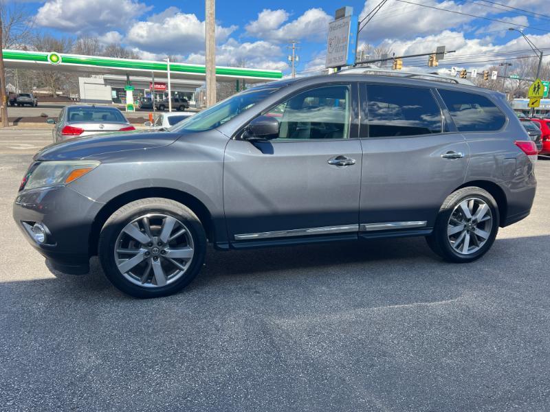 Nissan Pathfinder SV 4WD 2013